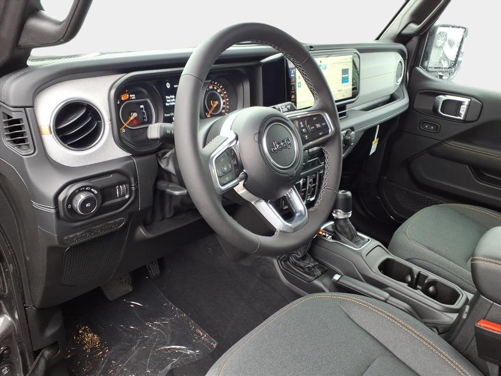 new 2025 Jeep Wrangler car, priced at $47,322