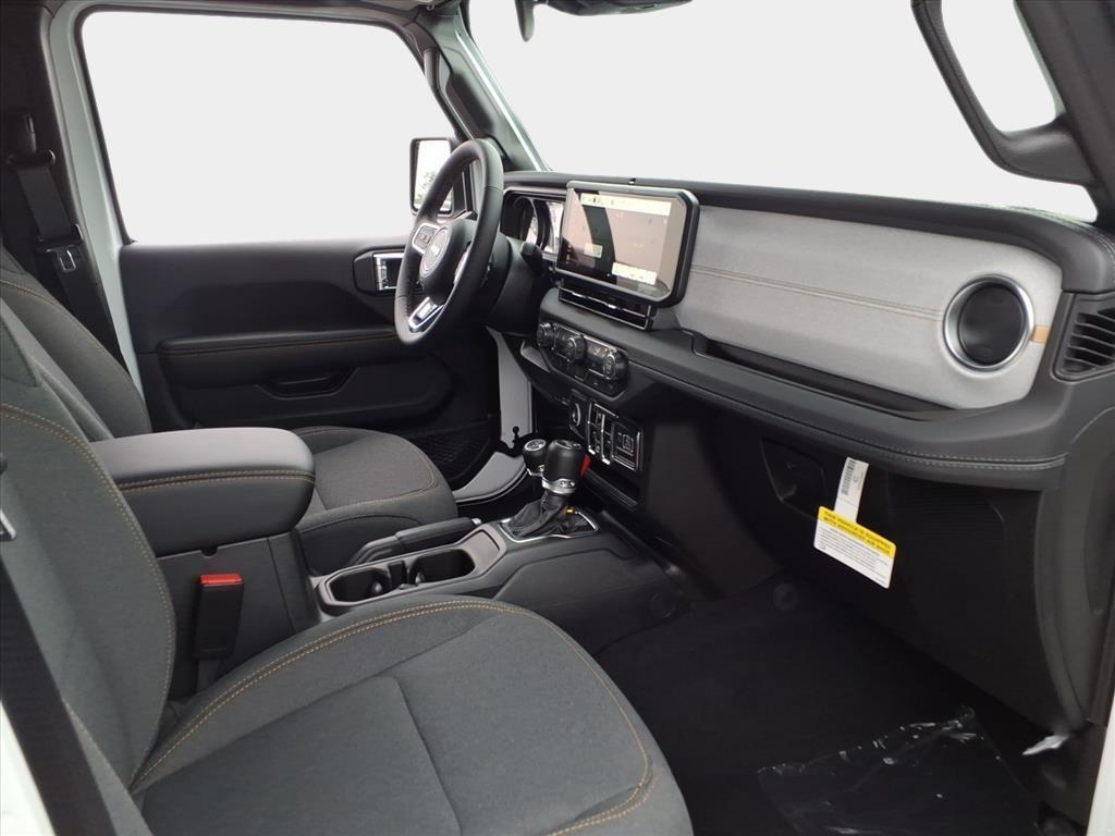 new 2025 Jeep Wrangler car, priced at $46,861