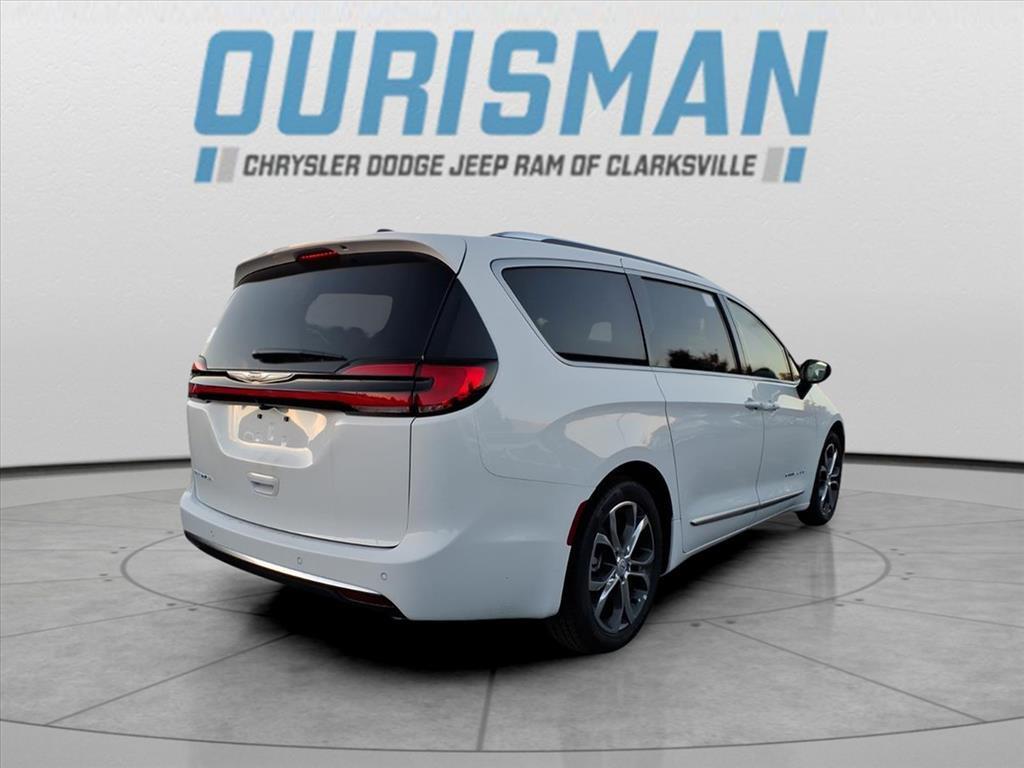 new 2026 Chrysler Pacifica car, priced at $45,390