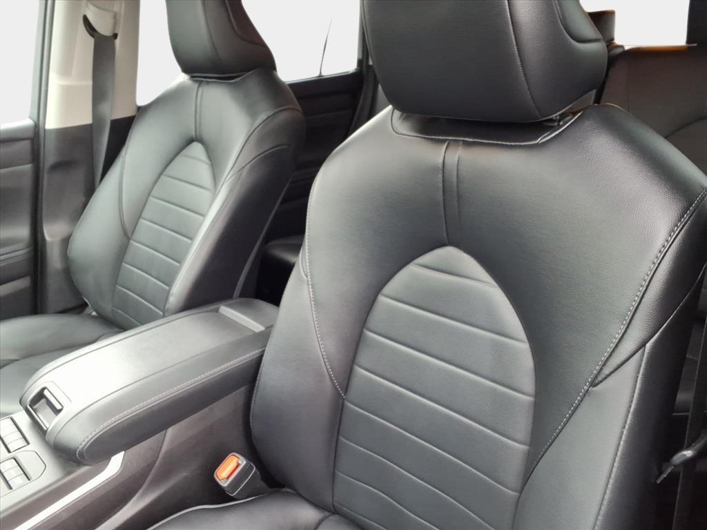 used 2022 Toyota Highlander car, priced at $35,900