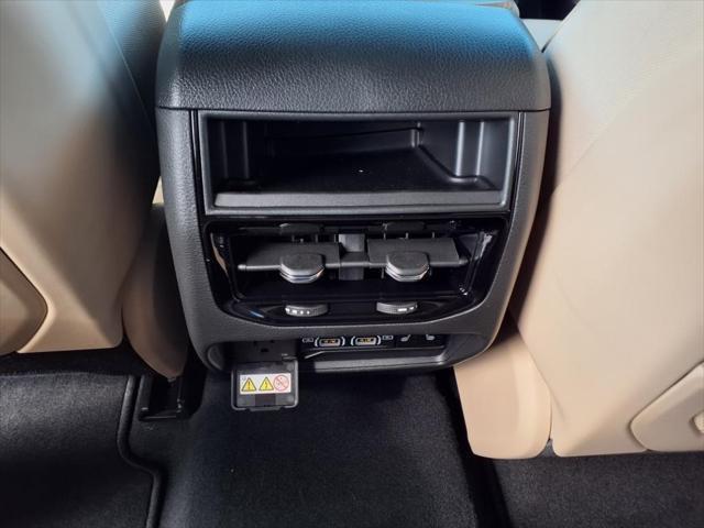 new 2025 Jeep Grand Cherokee car, priced at $37,555