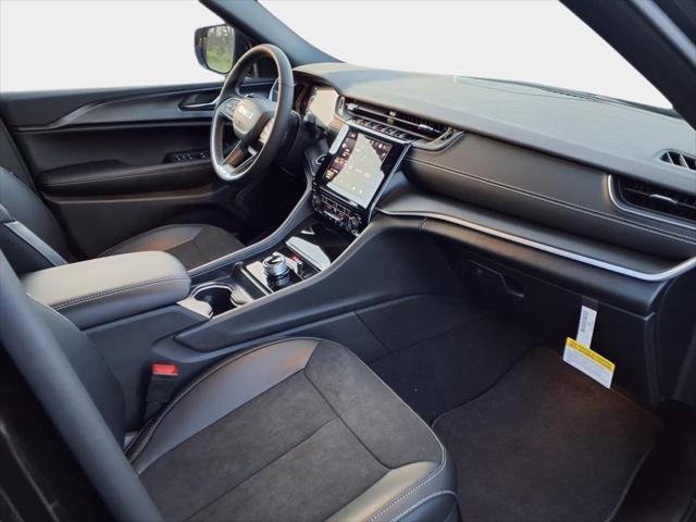 new 2025 Jeep Grand Cherokee L car, priced at $42,924