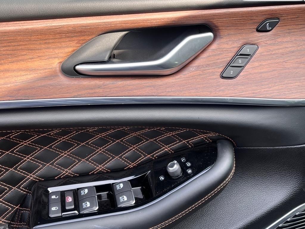 new 2024 Jeep Grand Cherokee L car, priced at $60,614
