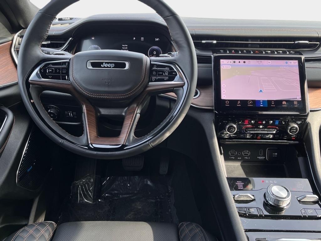 new 2024 Jeep Grand Cherokee L car, priced at $60,614