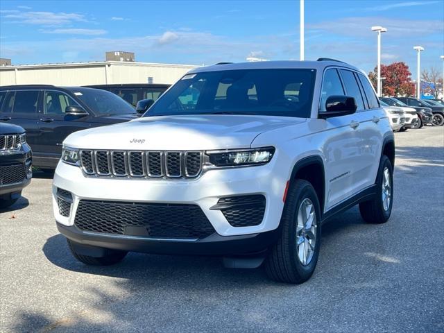 new 2025 Jeep Grand Cherokee car, priced at $35,922