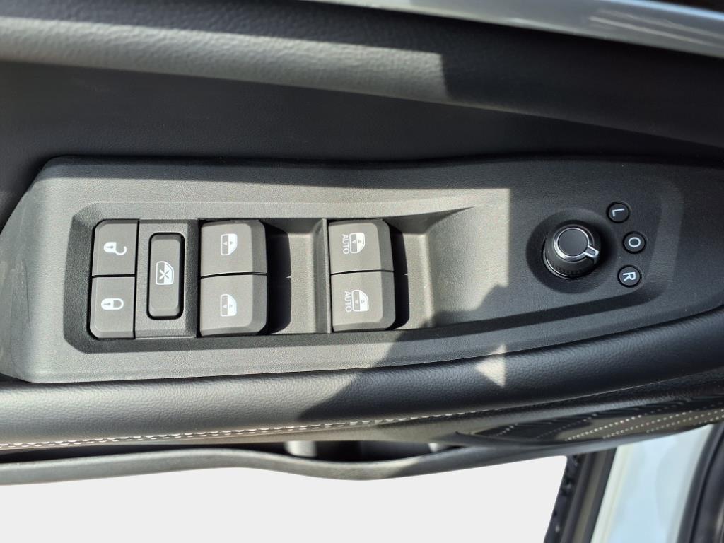 new 2025 Jeep Grand Cherokee car, priced at $37,776