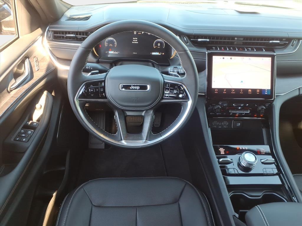 new 2025 Jeep Grand Cherokee L car, priced at $49,121