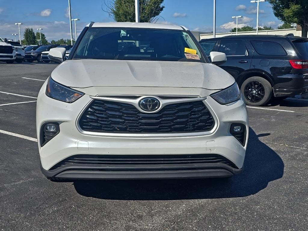 used 2024 Toyota Highlander car, priced at $35,951