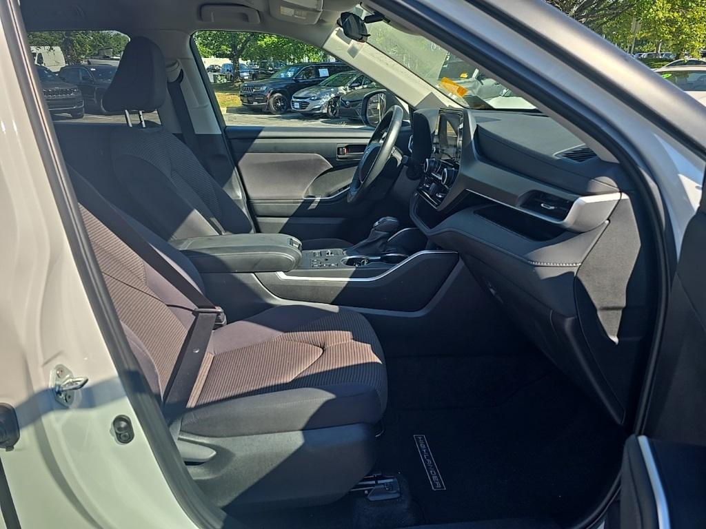 used 2024 Toyota Highlander car, priced at $35,951