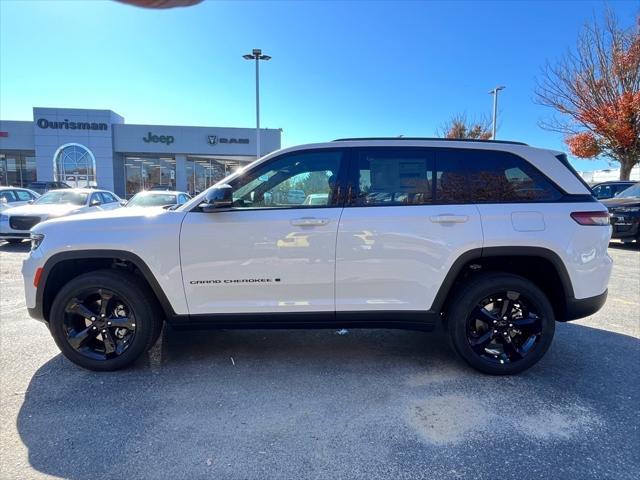 new 2025 Jeep Grand Cherokee car, priced at $41,322