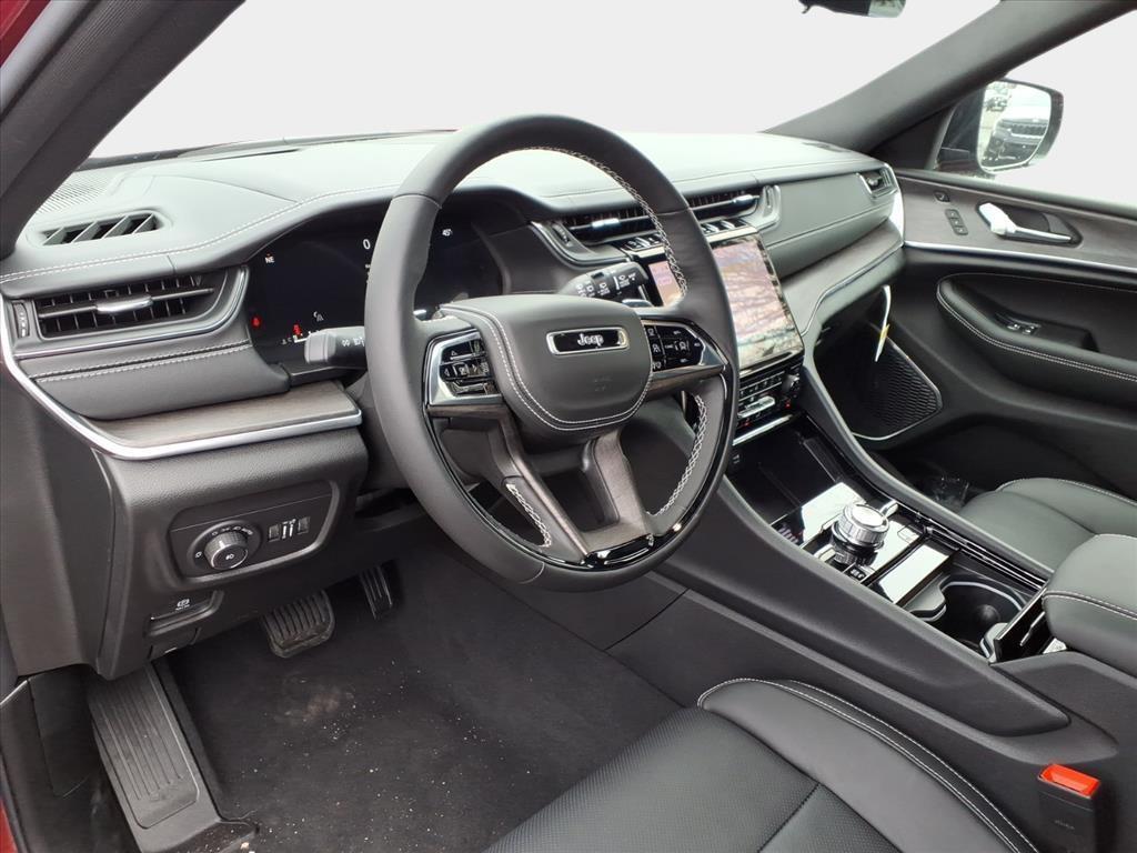 new 2025 Jeep Grand Cherokee car, priced at $55,073