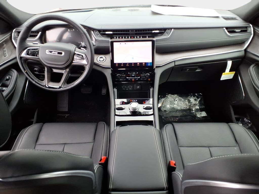 new 2025 Jeep Grand Cherokee car, priced at $55,073