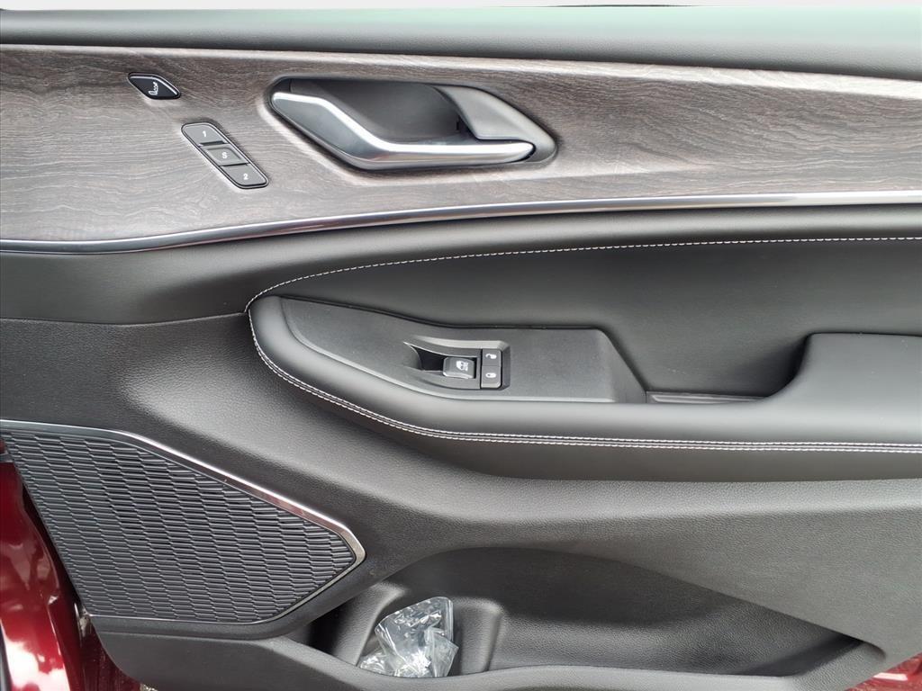 new 2025 Jeep Grand Cherokee car, priced at $55,073