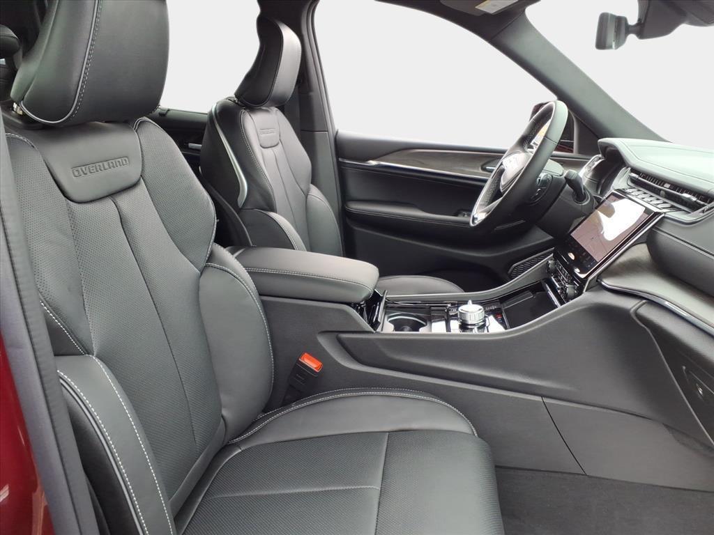 new 2025 Jeep Grand Cherokee car, priced at $55,073