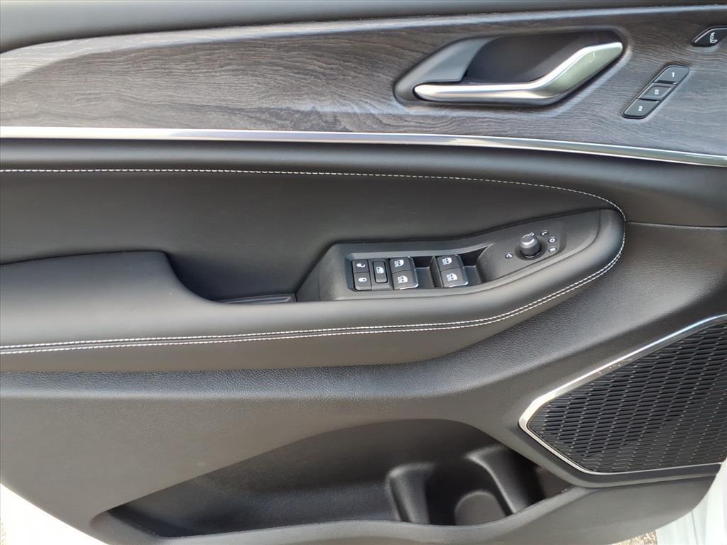 new 2025 Jeep Grand Cherokee car, priced at $54,196