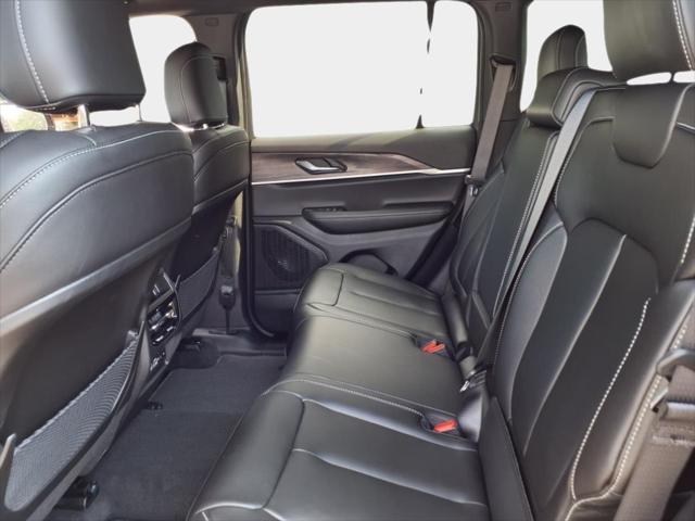 new 2025 Jeep Grand Cherokee car, priced at $37,244