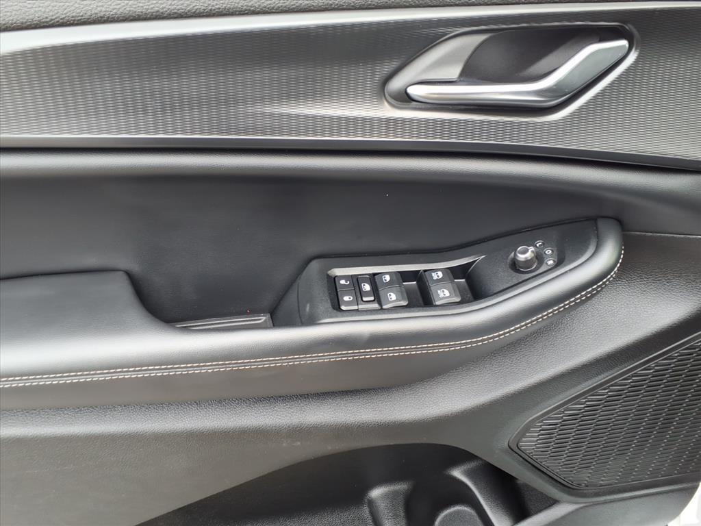 used 2024 Jeep Grand Cherokee L car, priced at $27,520