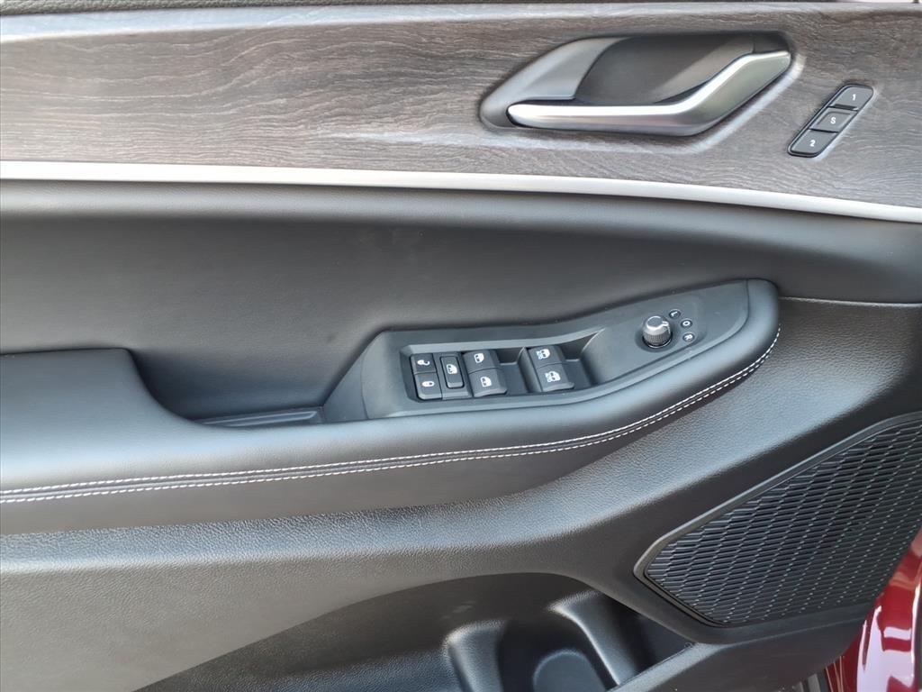 new 2025 Jeep Grand Cherokee L car, priced at $44,627