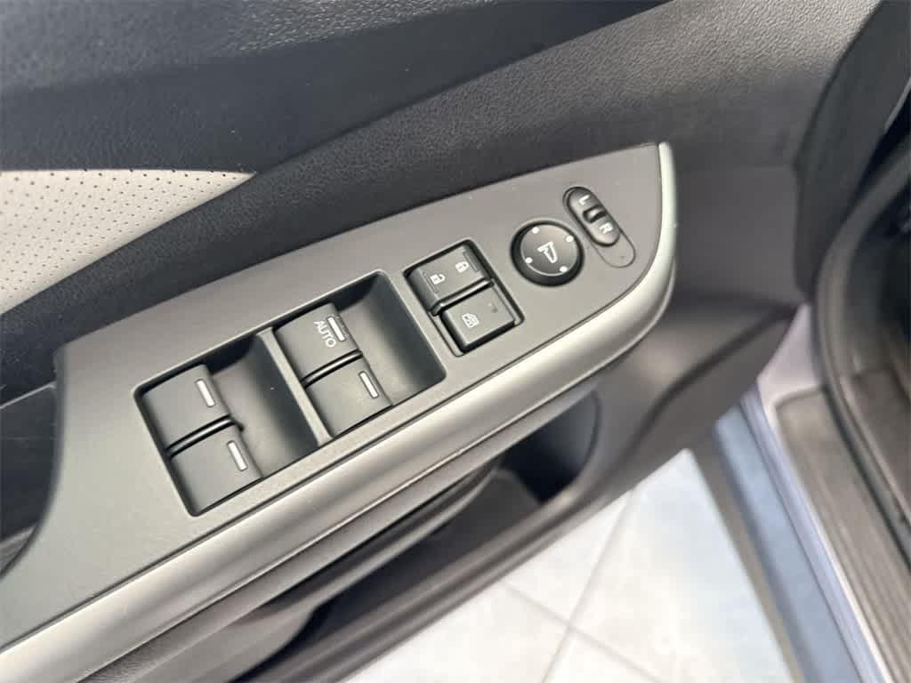 used 2016 Honda CR-V car, priced at $15,376