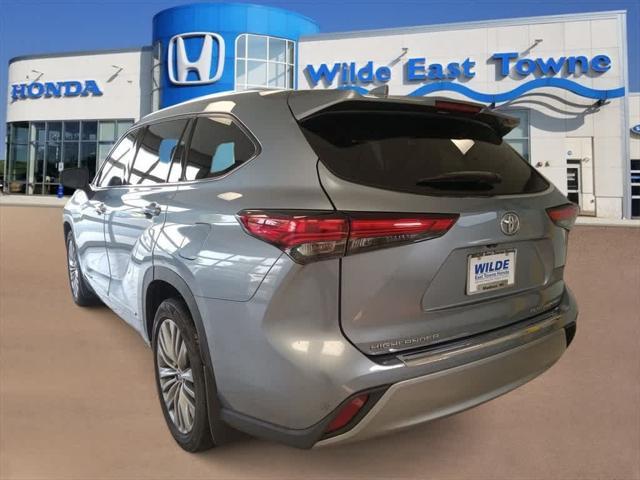 used 2020 Toyota Highlander car, priced at $34,880