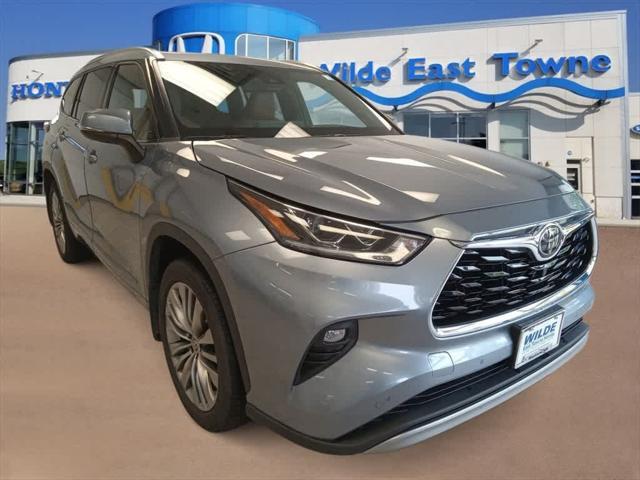 used 2020 Toyota Highlander car, priced at $34,880