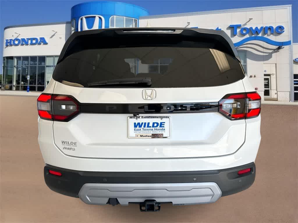 used 2025 Honda Pilot car, priced at $46,598