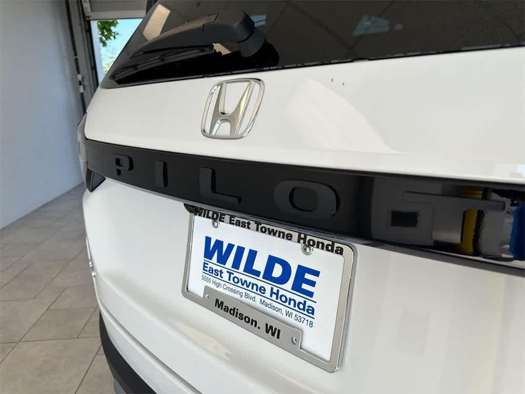 used 2025 Honda Pilot car, priced at $46,598