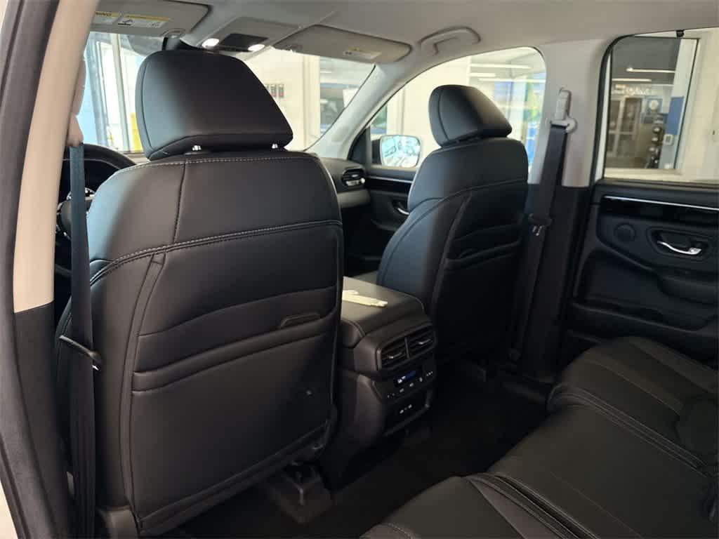 used 2025 Honda Pilot car, priced at $46,598