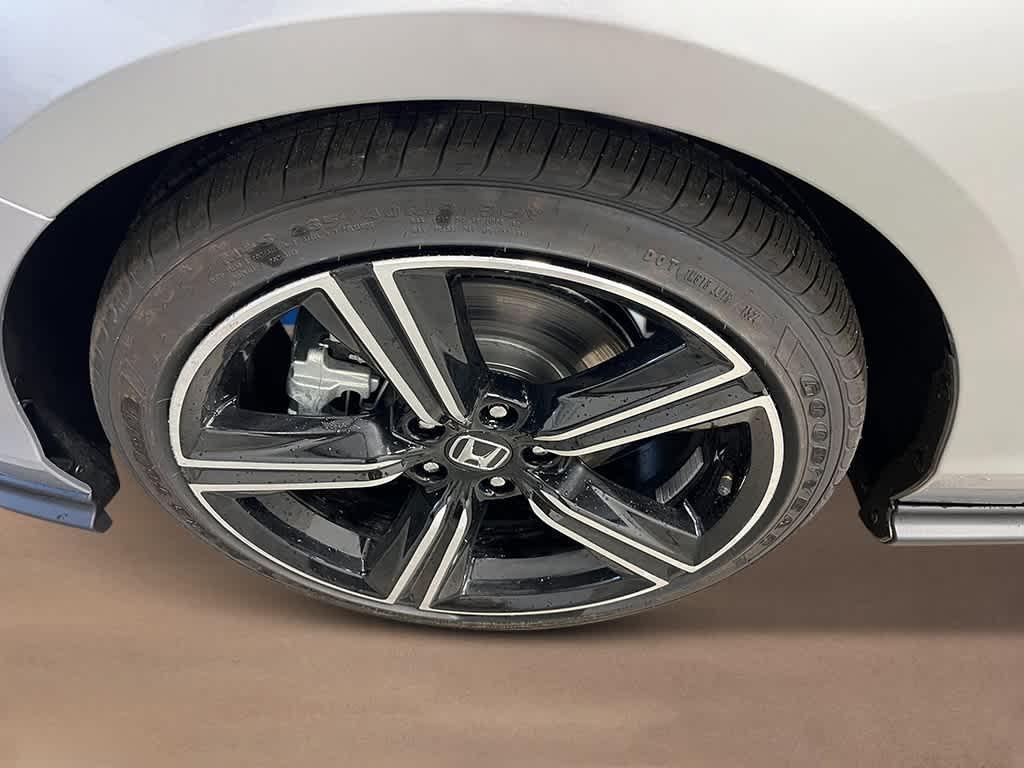 new 2025 Honda Accord Hybrid car, priced at $33,615