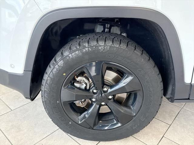 used 2017 Jeep Cherokee car, priced at $11,211