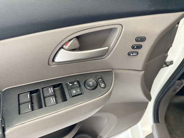 used 2013 Honda Odyssey car, priced at $13,999