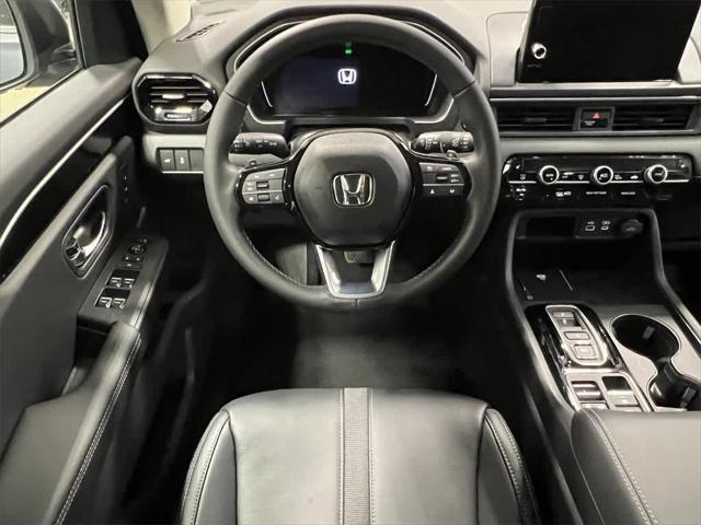 new 2025 Honda Pilot car, priced at $45,842