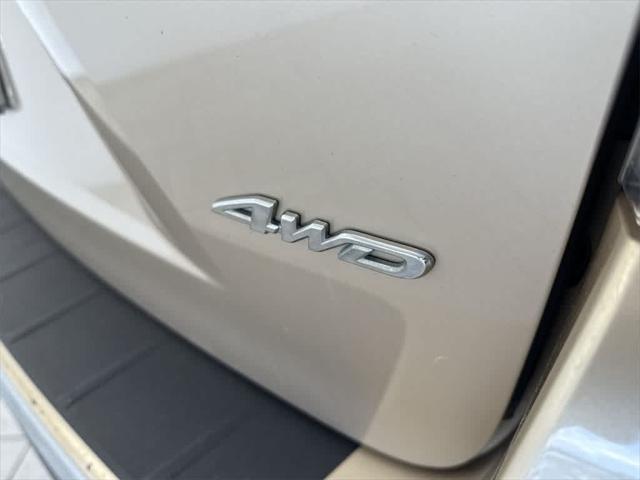 used 2013 Toyota Highlander car, priced at $13,978