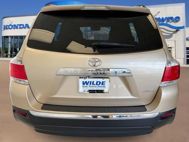 used 2013 Toyota Highlander car, priced at $13,978