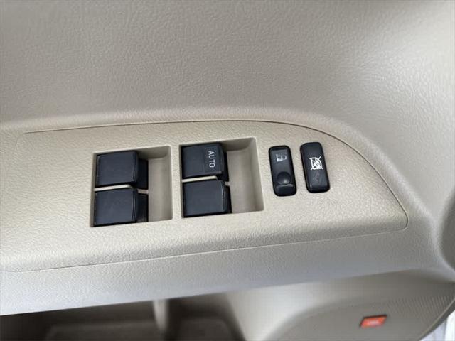 used 2013 Toyota Highlander car, priced at $13,978