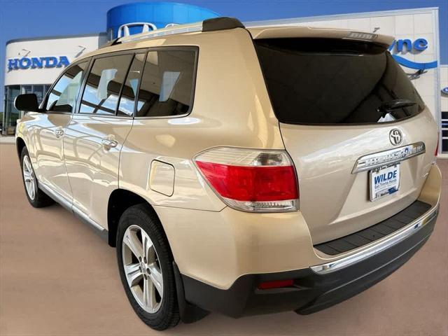 used 2013 Toyota Highlander car, priced at $13,978