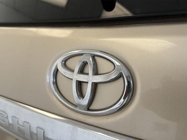 used 2013 Toyota Highlander car, priced at $13,978