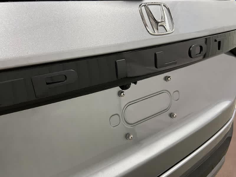 new 2025 Honda Pilot car, priced at $44,956