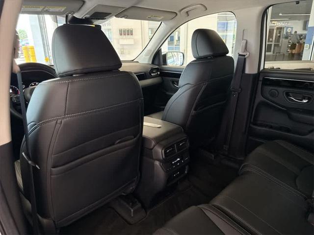used 2025 Honda Pilot car, priced at $44,782