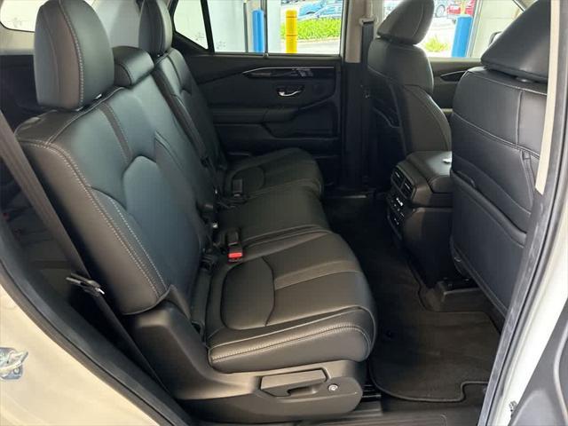 used 2025 Honda Pilot car, priced at $44,782