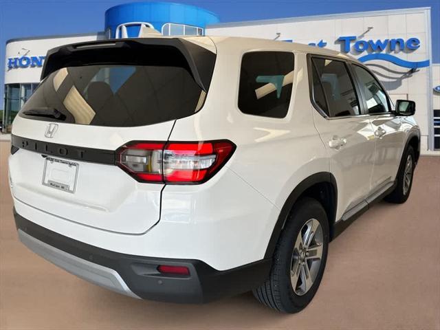 used 2025 Honda Pilot car, priced at $44,782