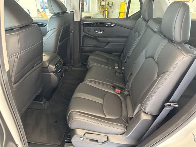 used 2025 Honda Pilot car, priced at $44,782