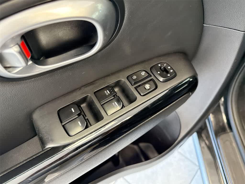 used 2016 Kia Soul car, priced at $10,504