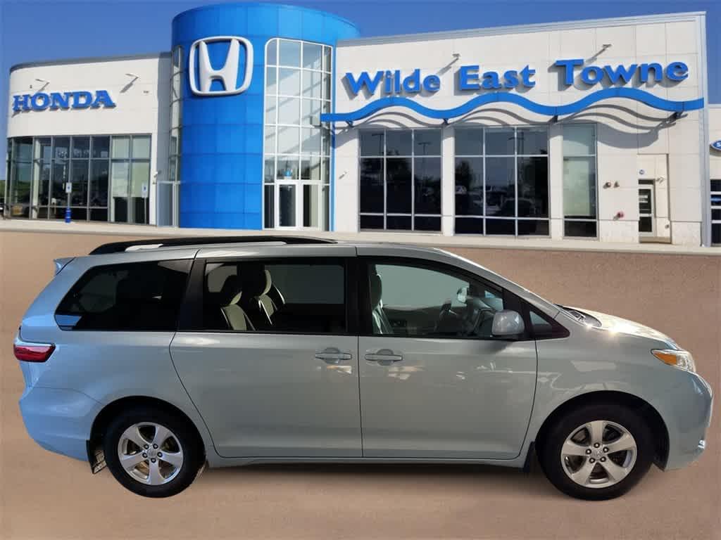 used 2017 Toyota Sienna car, priced at $13,875