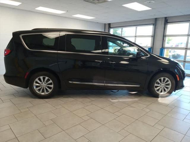 used 2017 Chrysler Pacifica car, priced at $13,626