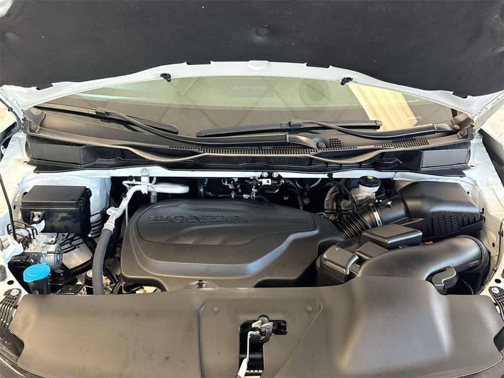 used 2025 Honda Odyssey car, priced at $47,772