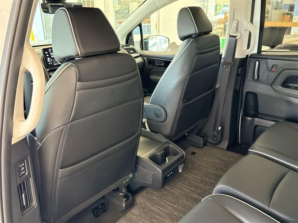 used 2025 Honda Odyssey car, priced at $47,772