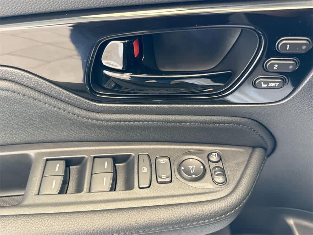 used 2025 Honda Odyssey car, priced at $47,772