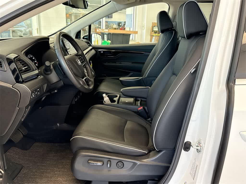 used 2025 Honda Odyssey car, priced at $47,772