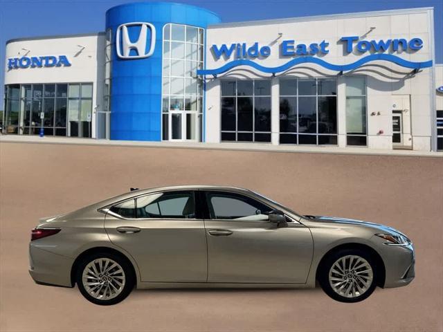 used 2020 Lexus ES 350 car, priced at $30,846